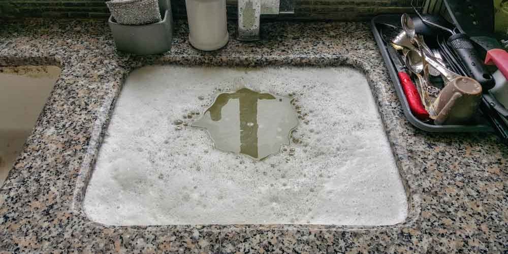 fuite-eau-evier-bouche détections fuites d'eau et de gaz en Bretagne